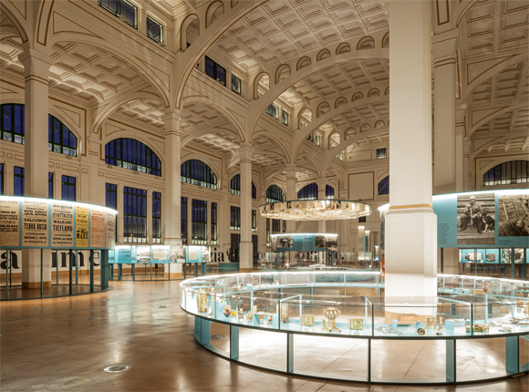 14-18 : UNA CITTA DUE FRONTI EXHIBITION